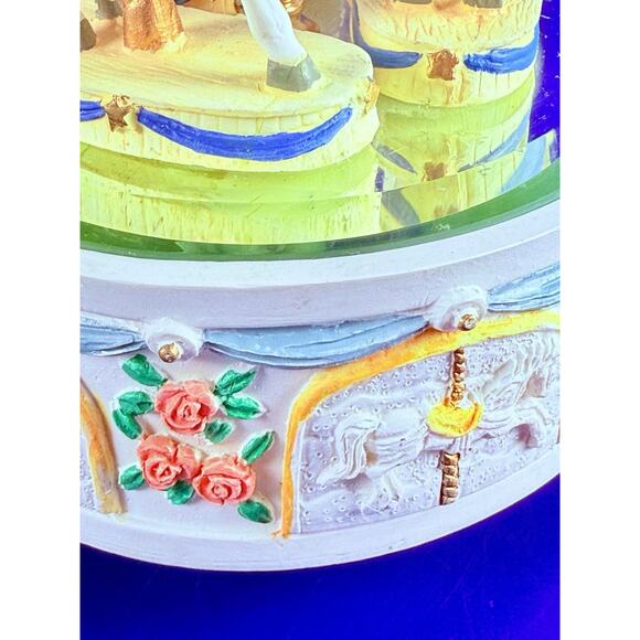 VINTAGE Gift Gallery Carousel Music Box Plays And Spins 9.5” Tall Tested! - Picture 4 of 8